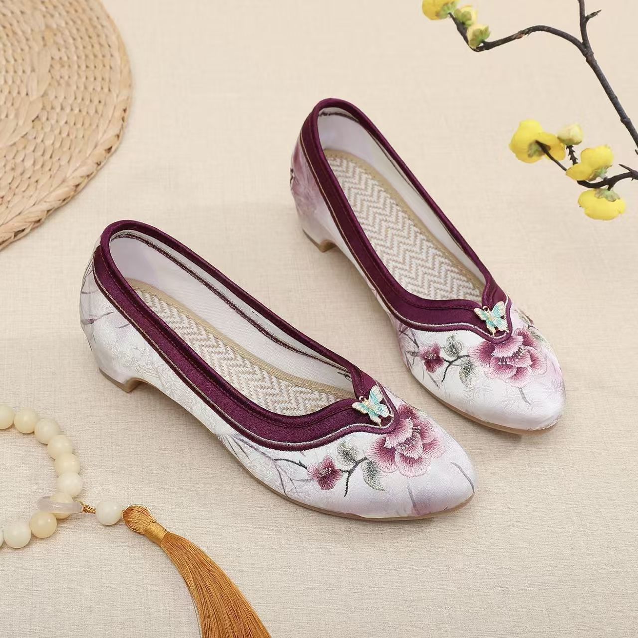 Embroidery Fabric - Zapatos Cheongsam bordados de tacón bajo