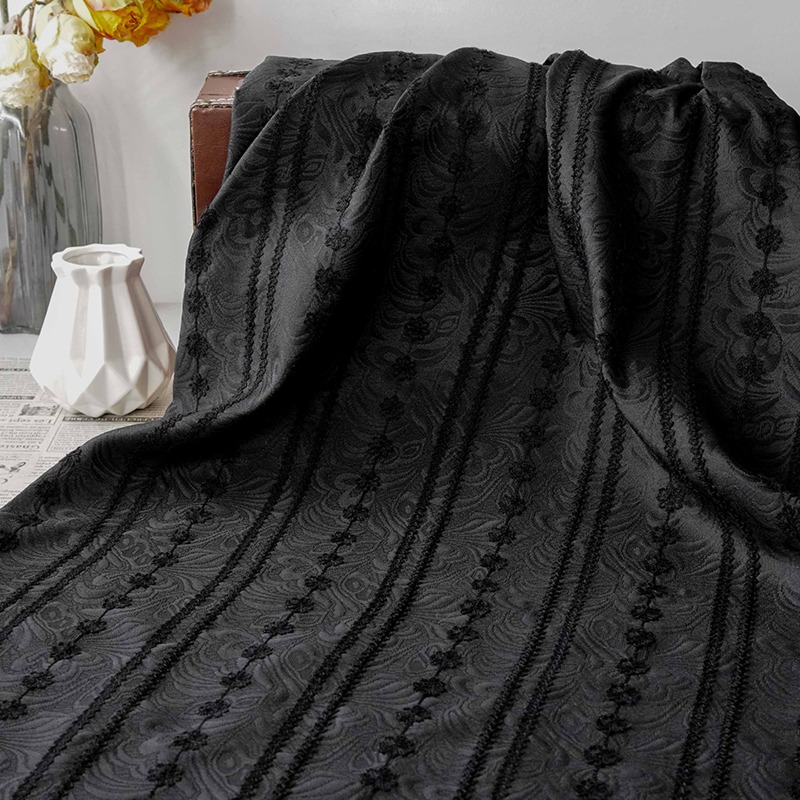 Tela Jacquard de Color Sólido  - Embroidery Horse reseña y precio