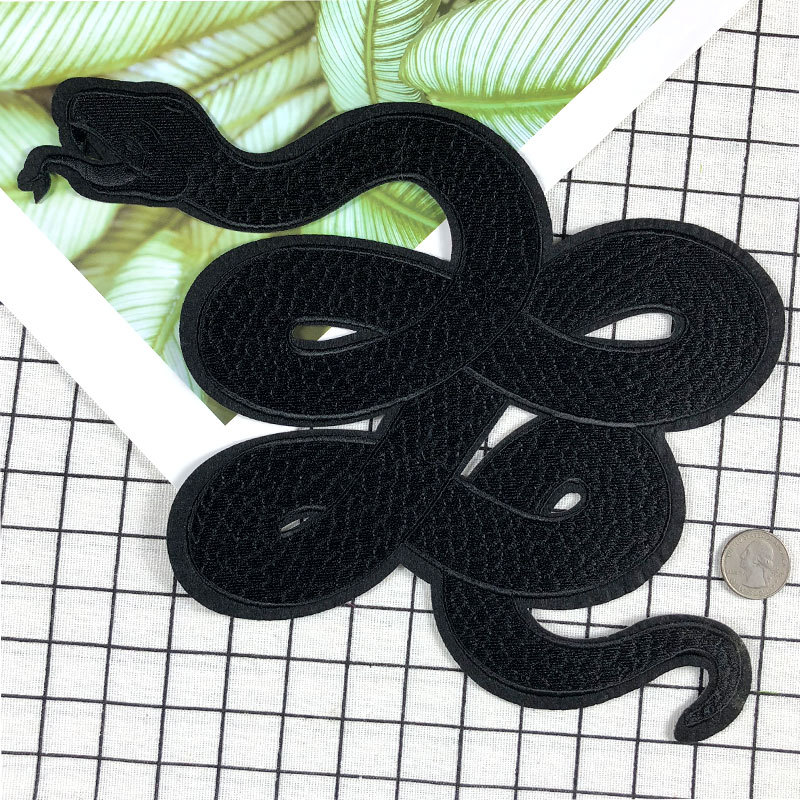 Parche bordado de serpiente ne - Embroidery Alpha reseña y precio