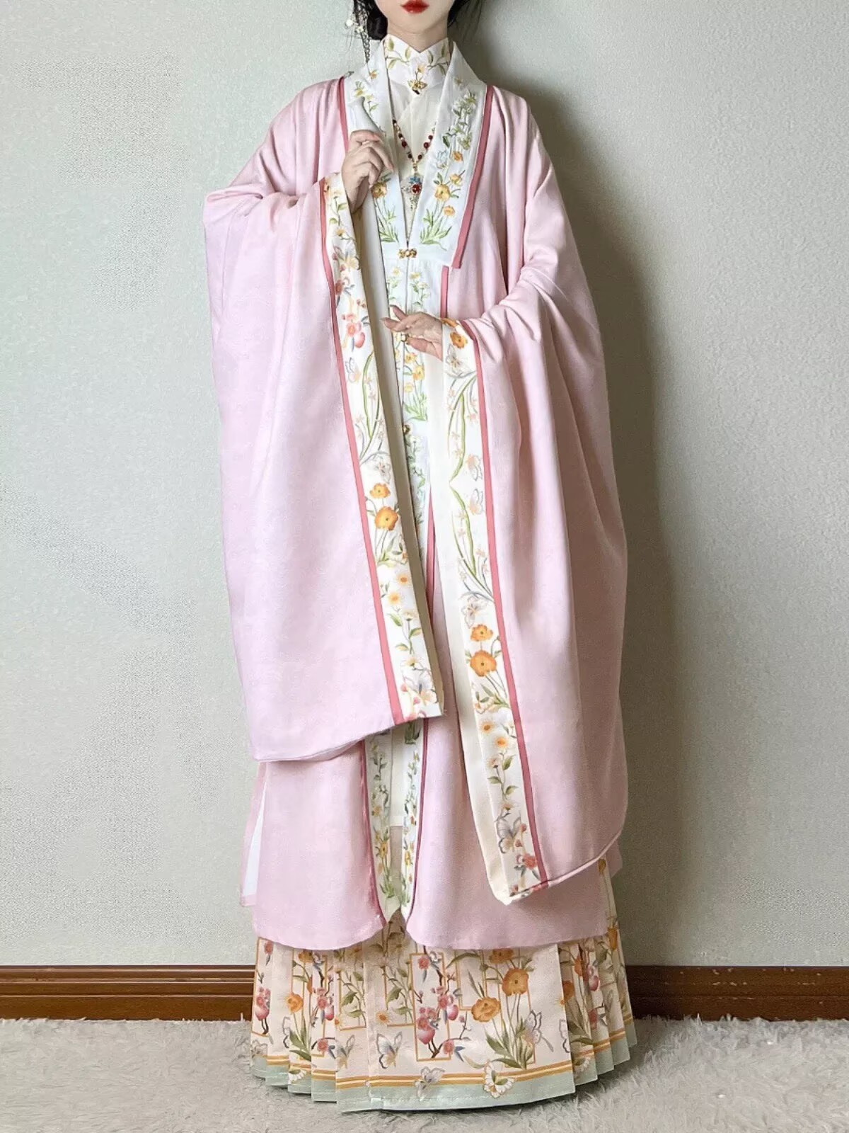 Trajes Hanfu de la Dinastía Mi - Embroidery Horse reseña y precio