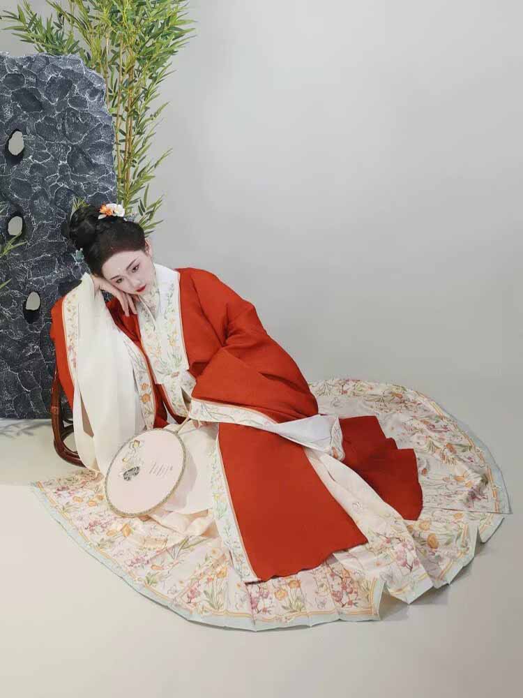 Trajes Hanfu de la Dinastía Mi - Embroidery Horse reseña y precio