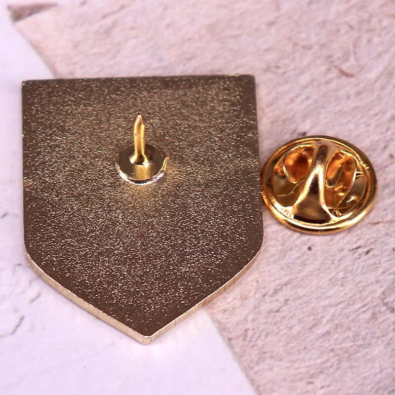 Pin esmaltado con logotipo del - Embroidery Alpha reseña y precio
